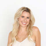 Headshot of Honolulu Reiki practitioner Alison Papazois